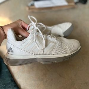 adidas tennis court shoes